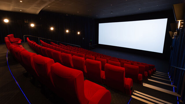 ضرر ۱۷ میلیاردی سینماها در نوروز ۹۹!!